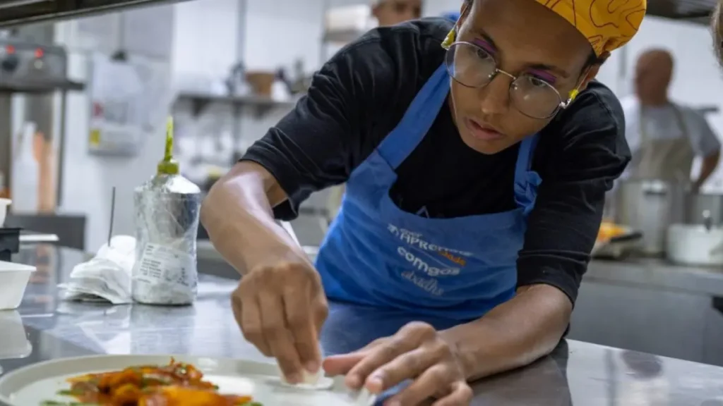 Senac RJ leva 144 vagas gratuitas de gastronomia para mulheres a Búzios; inscrição em 2 de junho