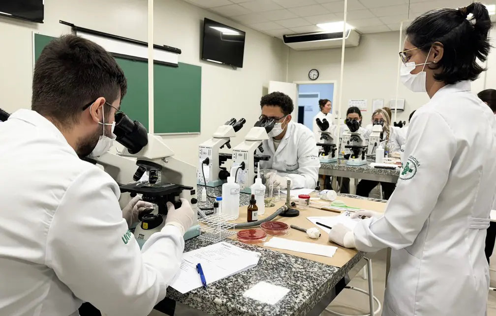 Estudante de curso técnico em São Paulo
