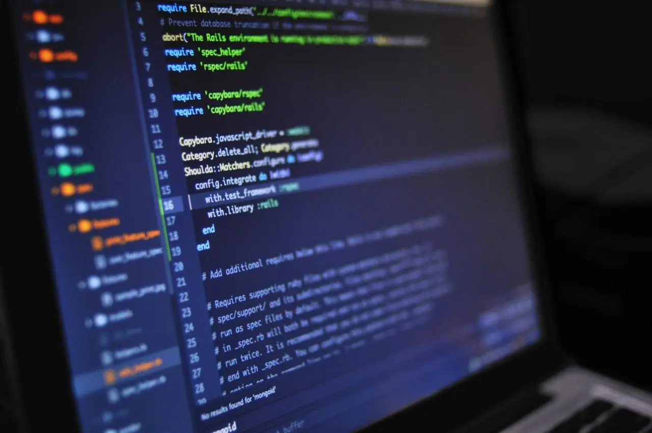 Aula de curso de tecnologia e programação