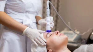Senac forma Técnico em Estética: 1.200h…